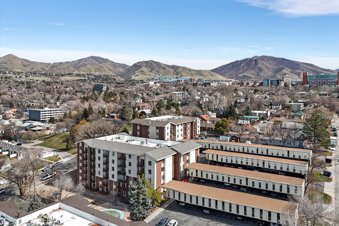 General view of condominium complex - Incline Terrace Condominiums