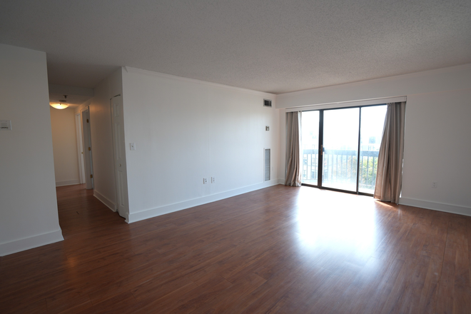 1 - AUG 2026-Fantastic Allston 2 bed, 1.5 bath Condo -NO FEE!