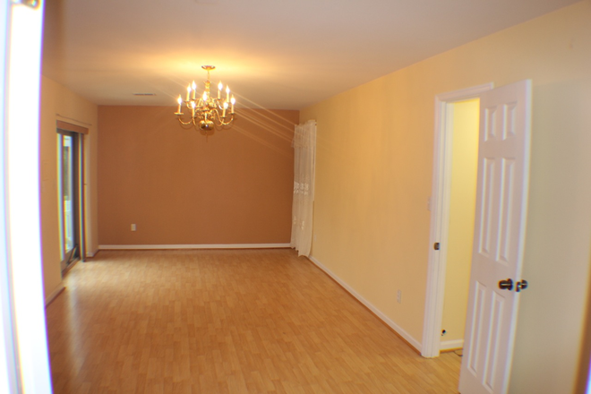 Living Room - Luxury 2 Bd, 1 Ba private apartment unit in premier Mt. Washington home community