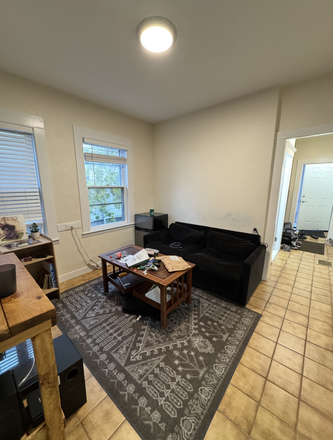 1 - Large Allston Student Rental WITH FULL FINISHED BASEMENT WITH WET BAR!!! Townhome