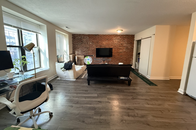 1 - SEPT 2026〡SPACIOUS Studio〡AC〡DW〡No Fee〡Fantastic Location Apartments