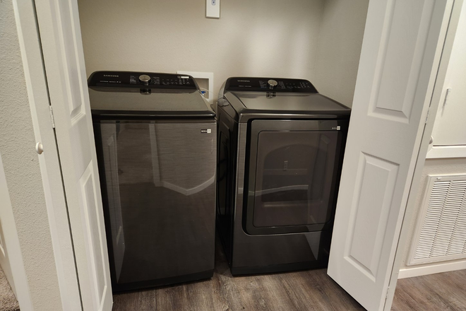 Laundry - 1 Room available; furnished, single story home in quiet place, plenty of parkings, close to