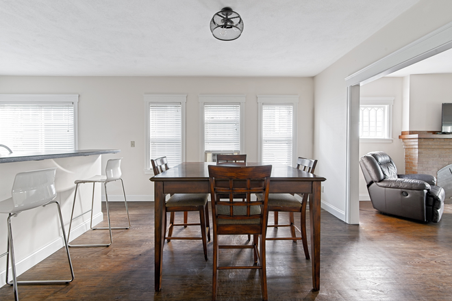 Dining room - All new, first floor 3 bedroom apartment, spacious and efficient. Between Westcott and University.