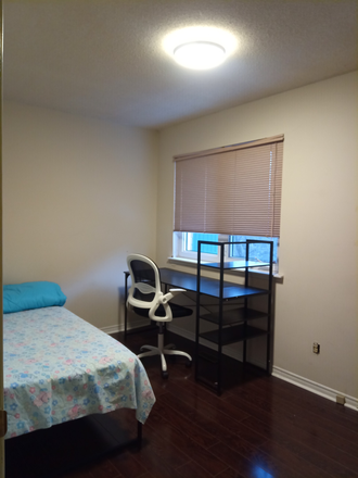 Bedroom 2 - Walking distance to UTM, Fully furnished Room in Townhouse