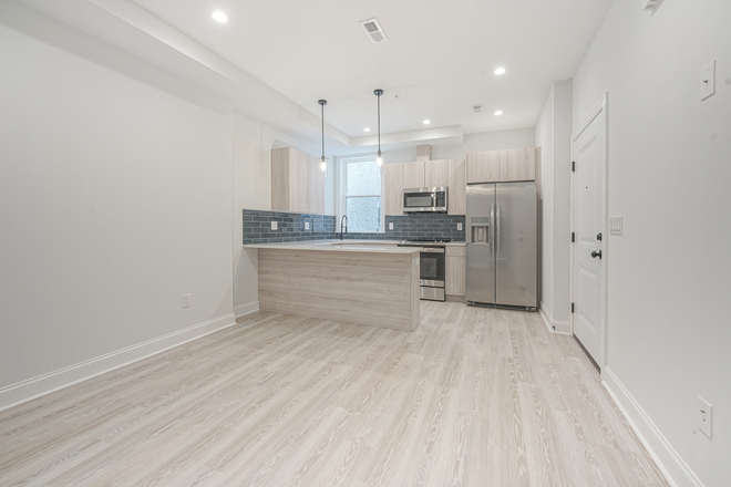 Kitchen - 1841 N 17th St Apartments