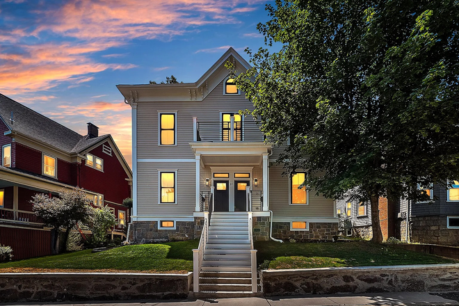 Front Porch Entrance - Stunning, Brand New, High-end Furnished House