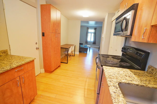 KItchen - 607 Westgate Ave C, 63130 Condo