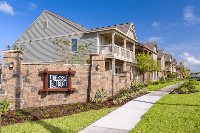 Entrance - The Retreat West Sublet Apartments