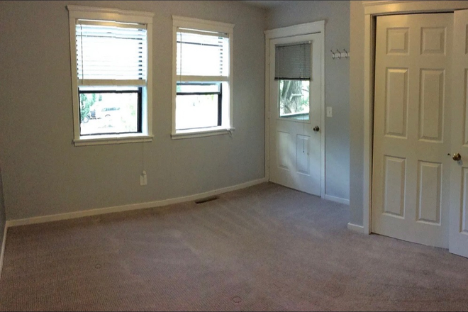 Bedroom - Sunny Side Property Management