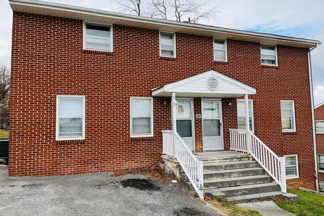  - 1 Bedroom, 1 Bath Apartment