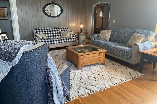 Living room - Room for rent in a beautiful home, 5 minutes from UT campus and Old Town.