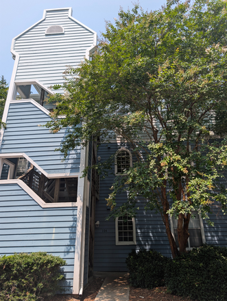 Building Exterior - Newly Renovated 2BR/2BA Apartment within 1-mile radius of Campus