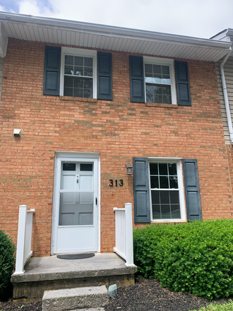 Entrance - Room Available in Townhouse off South Main