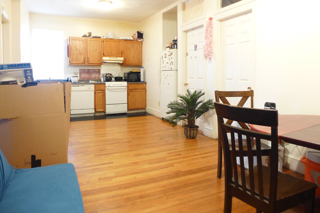 bostonrealtyonline.com - Gigantic Brighton Four Bed Two Bath Steps to B Line and Whole Foods