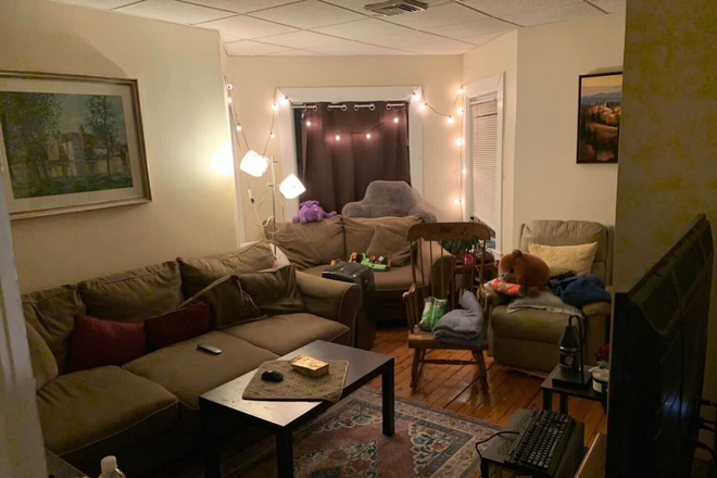 Living Room / Lounge Space - 51 Walnut St, Close to downtown Northampton Apartments