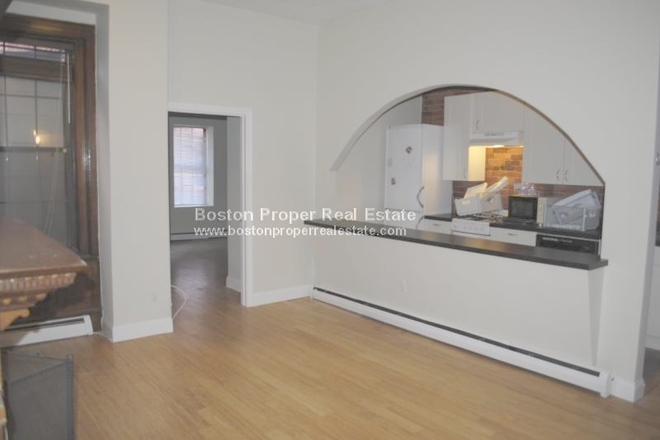 A - PRIVATE DECK *LAUNDRY IN UNIT *NO FEES Apartments