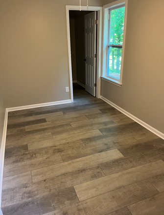 bedroom - 2 Bed/1 Bath Private Secluded Basement Apartment