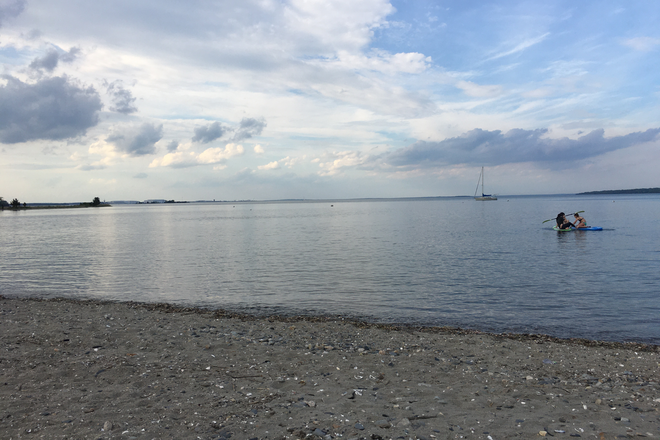 Waterview and 2 minute walk to private beach - 65 Lorelei Drive Saunderstown, RI 02874 House