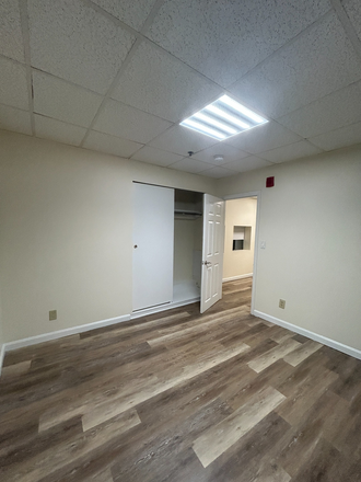 3 - AVAILABLE NOW! Amazing 1 bed/1 bath, Pets Friendly, close to MBTA, No Fee! Apartments