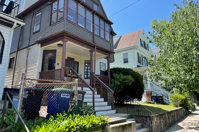 outside - Newly renovated 3, 4, or 5 bed apartment! Available now!