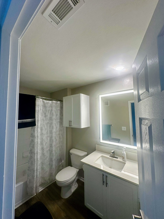 Bathroom - Azul Apartments | 7-Minute Drive to Campus + OUT Bus Stop