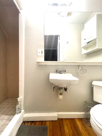 Bath - Garden St 2 Bed Beacon Hill Apartments