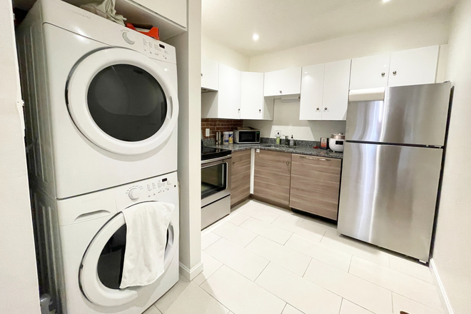 Kitchen - Gainsborough St 1 Bed Fenway