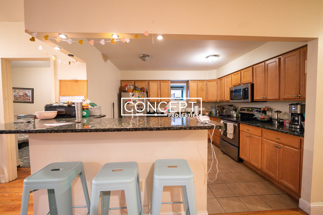 3 Douglas Park, #107 - [9.1.2026] Massive 4 beds (Fits 6 persons) / 2 baths across Northeastern [South end] Apartments