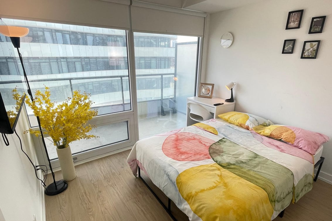 Bedroom - Fully Furnished Private Rooms | Near Toronto Metropolitan University & Yonge-College