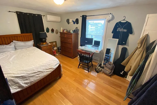 Bedroom - Sublet from Jan 2026 - May 2026 (South Boston) Apartments