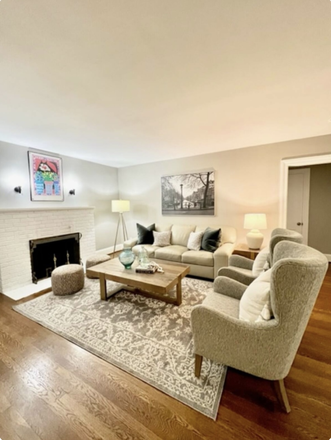 Living Room - Perfect Neighborhood for Walking to Campus House