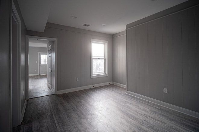 Call NOW for showings! 617-236-8600 - LONDON ST - *9/1/2025* 3BR/1BA NEAR MAVERICK *NO FEE!* W/ LNDRY IN BLDNG - QUICK COMMUTE TO CAMPUS! Apartments