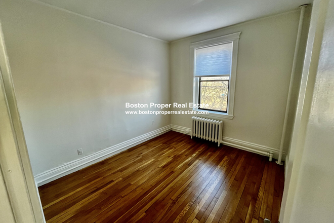 A - RIGHT BY BERKLEE, SO NICE Condo