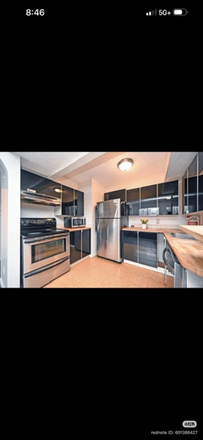 Kitchen - 111-115 W Sycamore Student Housing - Walk to Miami University Apartments