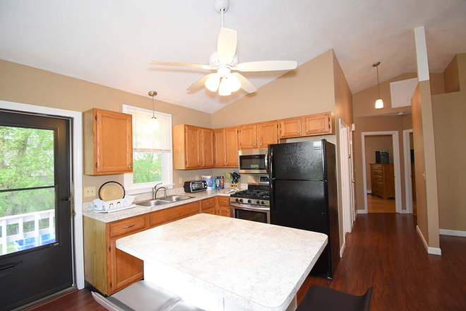 Kitchen - 55 Betony Road - Bonnet Shores House