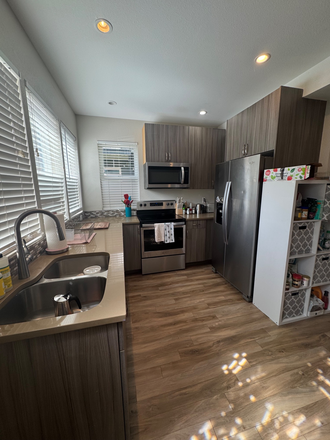 Kitchen - Spring 2026 Sublease Apartments