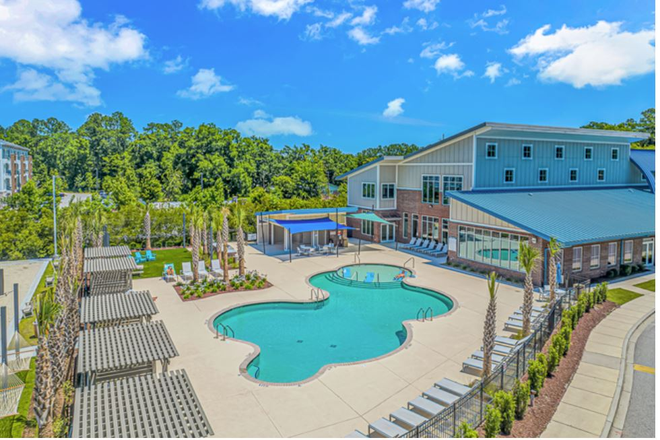 Pool - Arch apartments