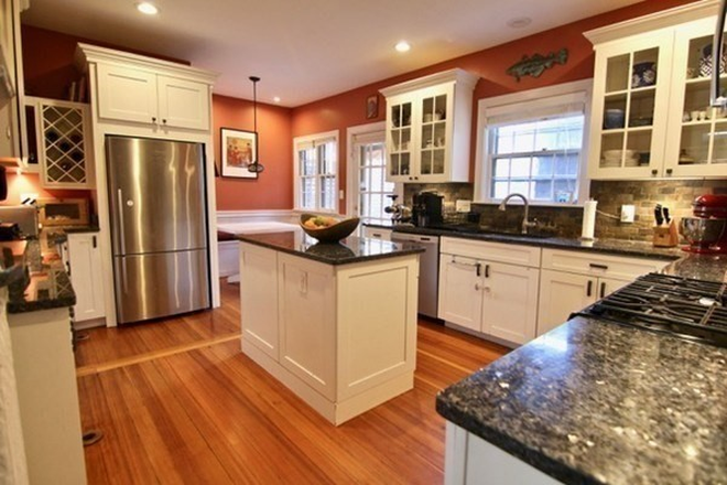 . - Furnished attached single family on Avon Hill!! 5 Bed / 4.5Bath Laundry in unit! Garage!