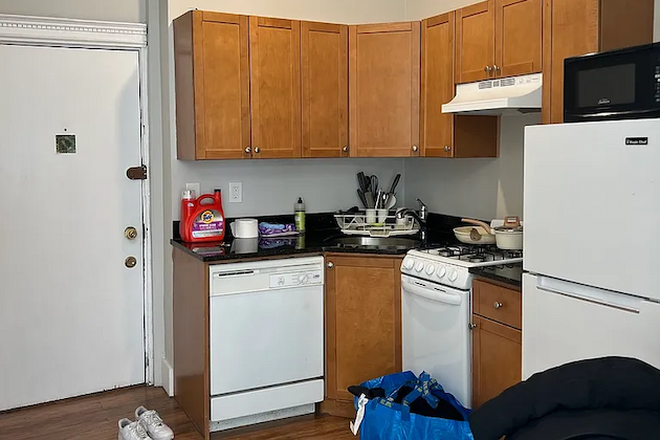 Kitchen view 1 - NO FEE Symphony area studio for 9/1 start. $2,460/mo. Great location near schools and hospitals. Apartments
