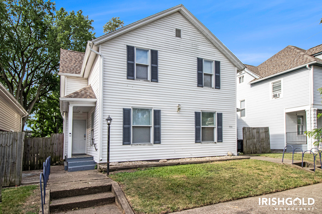 Front - 720 East Washington Street House