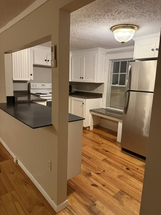 kitchen - 1-2 BR apartment 700 Stonehouse Road