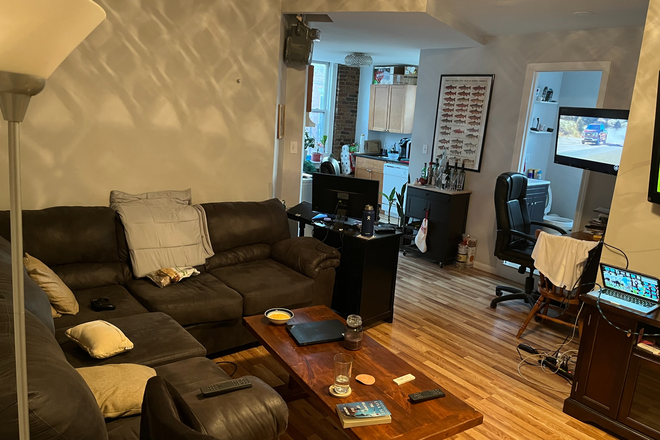 Call NOW for showings! 617-236-8550 - FLEET ST - TRUE 3BR/1BA W/ LIVING RM, LNDRY IN BLDNG, DW AVAIL *9/1/2026* IN CONVENIENT NORTH END! Apartments