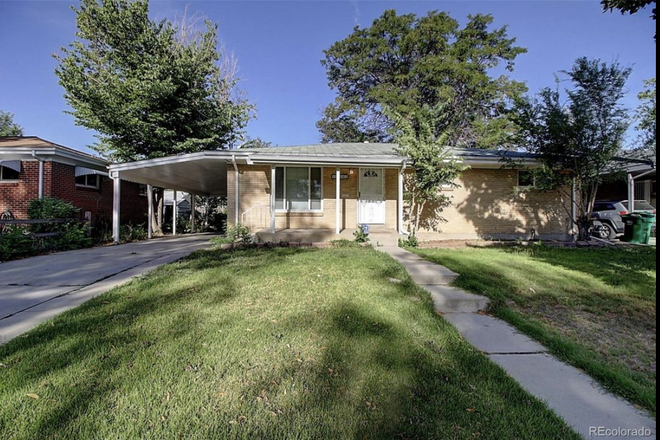 Front of House - 1.25 blocks Form Anschutz Campus