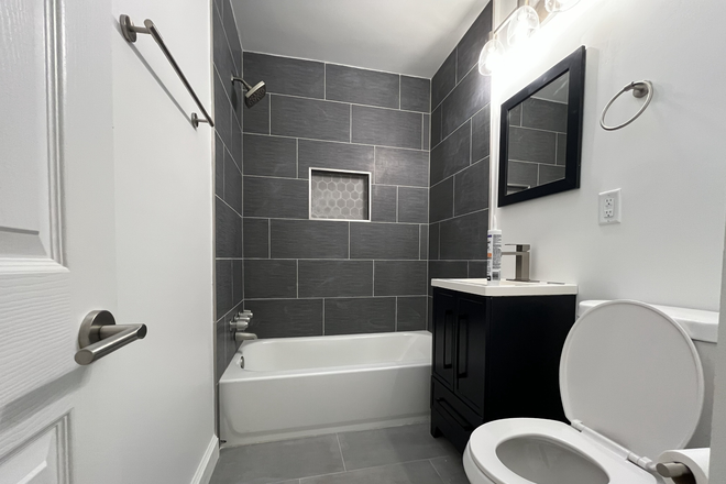 Full Bathroom, Newly Renovated - Close to Campus | Furnished or Unfurnished Option Duplex