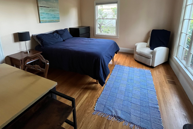 Room is available fully furnished, partially furnished, or left unfurnished based on your preference. - Sunny Private Room in North Berkeley