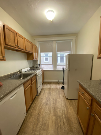 Call NOW for showings! 617-236-8600 - COMM AVE - *NO FEE* SPLIT 1BR FOR 2 PPL AVAIL *9/1/2025* W/ LNDRY IN BLDNG, DW, H&HW INC NEAR MBTA! Apartments
