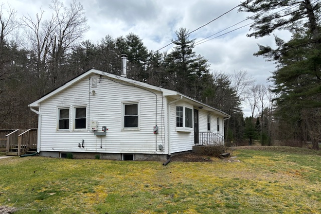 Outside from driveway - 3BR House close to Amherst