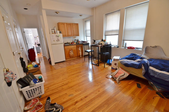 Living room - Large 1 Bed Available 9/1/25! *CONTACT NOAH 603-470-8181* Apartments