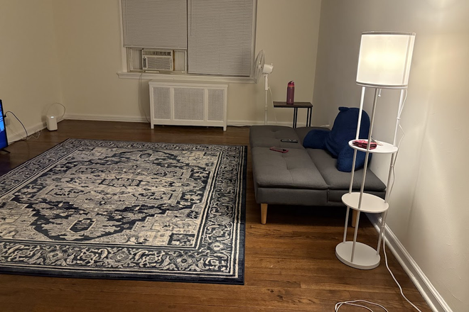 Living Room - Jericho Manor Apts. - Safe, Quiet & Close to Abington/Jenkintown Train St. and (former) Salus Univ.