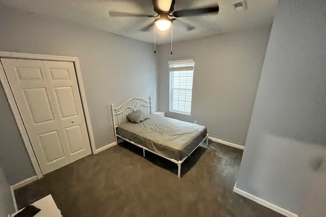 Bedroom2 - Fully Furnished Bedrooms for Rent – Ideal for ODU Students & Military, Available September 1, 2025